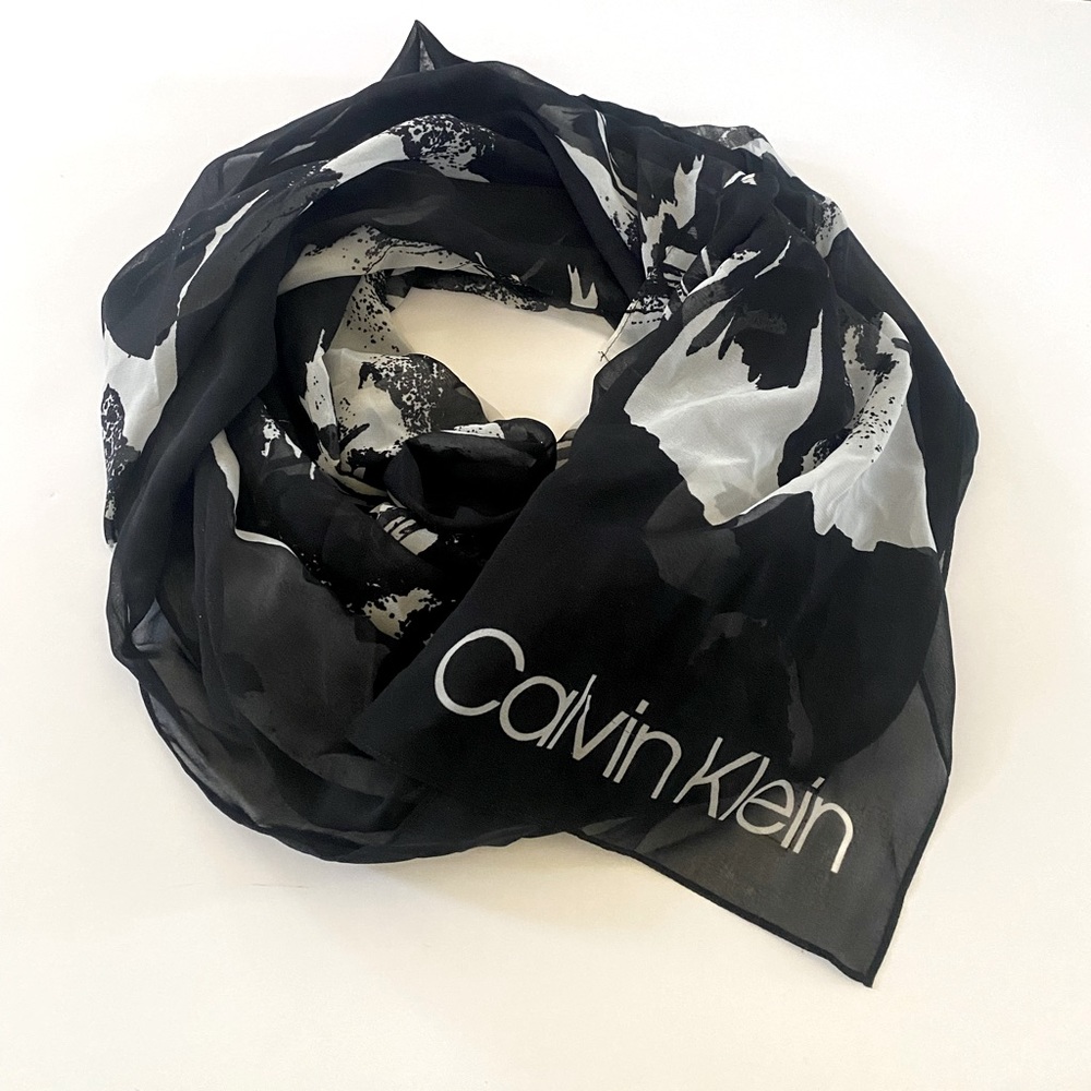 Calvin Klein Decorative Scarf
